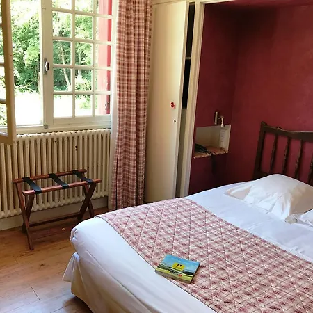 La Charmille Hotel