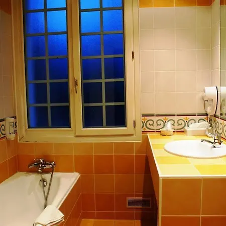 La Charmille 2* Escoire