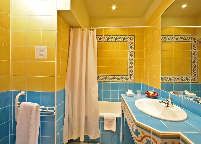 La Charmille 酒店 2*